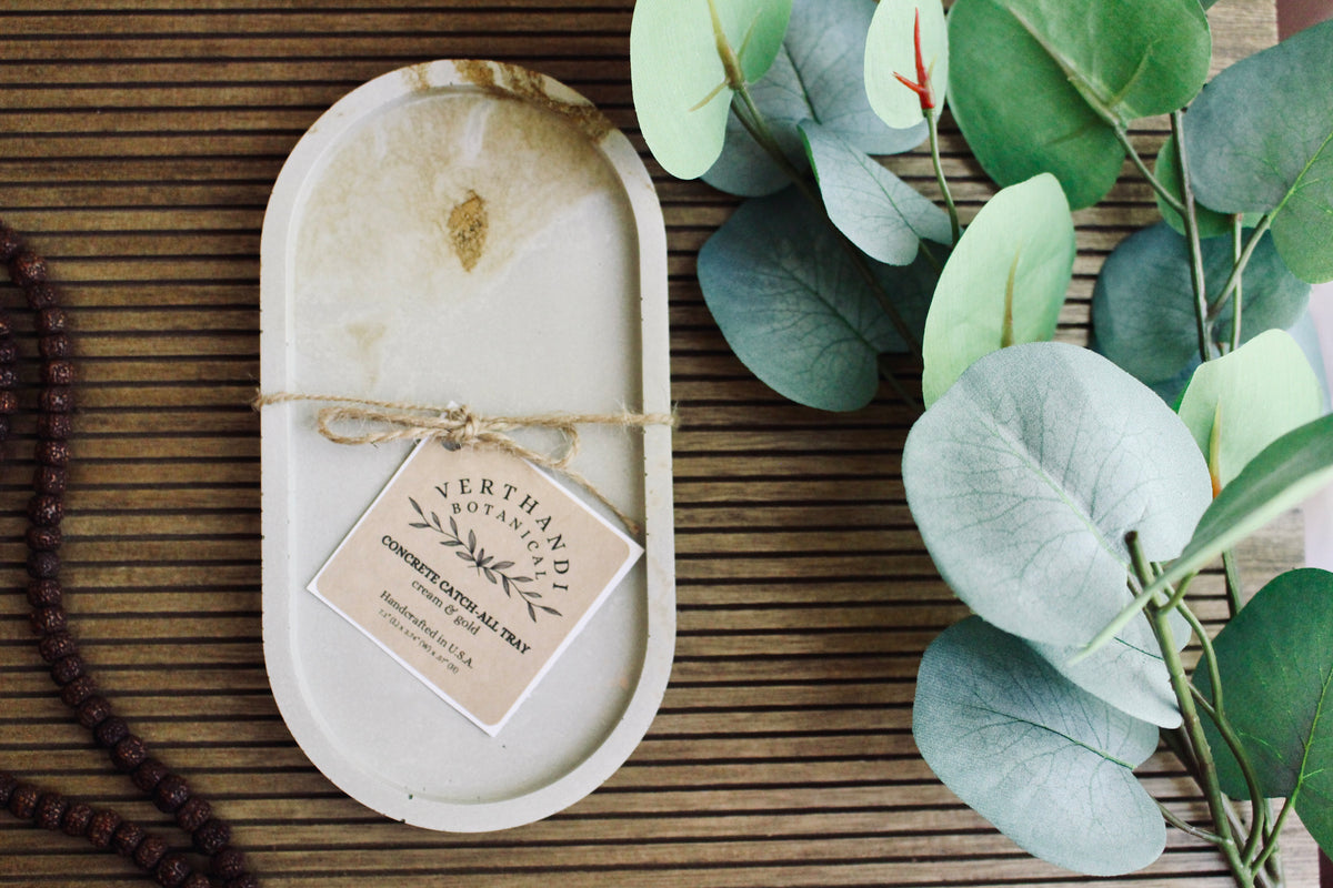 Concrete Oval Tray in Cream & Gold