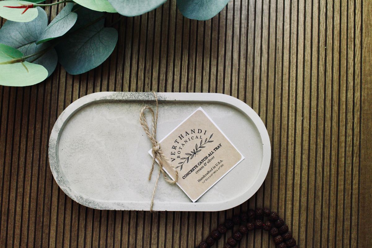 Concrete Oval Tray in Cream & Silver