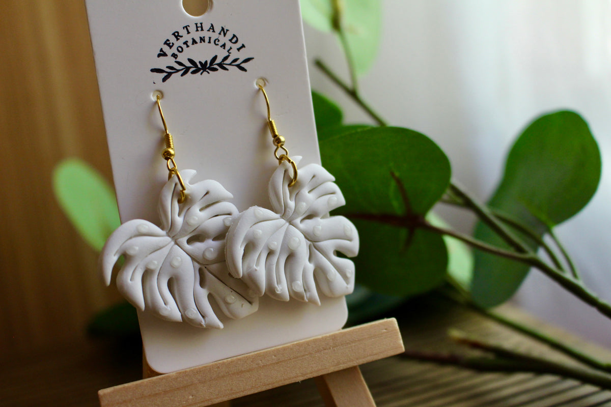 Monstera Dangle earrings, close-up detail