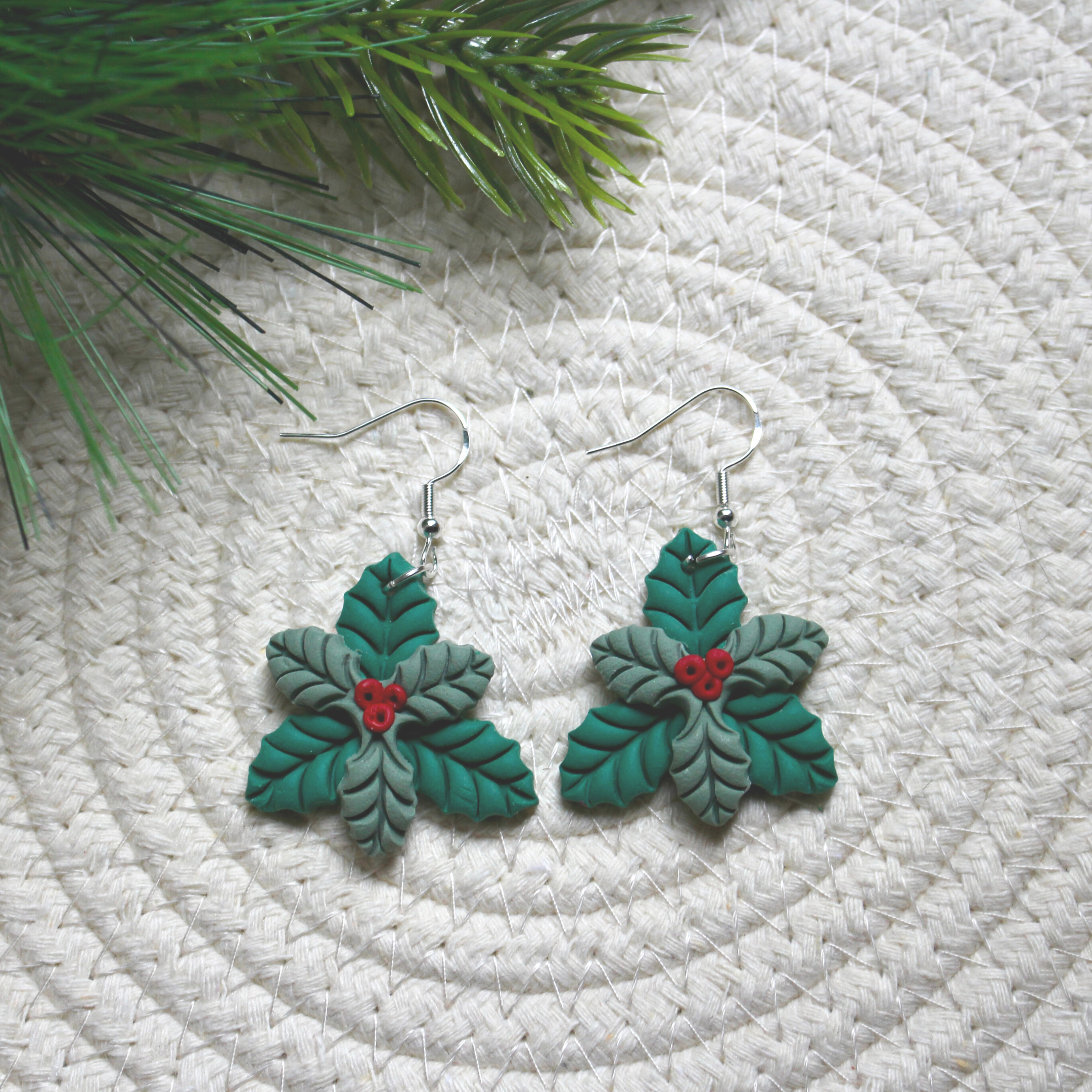 HOLLY LEAF EARRINGS