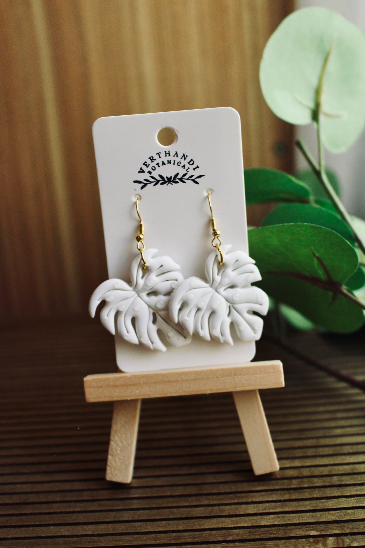 Monstera Dangle earrings by Verthandi Botanical