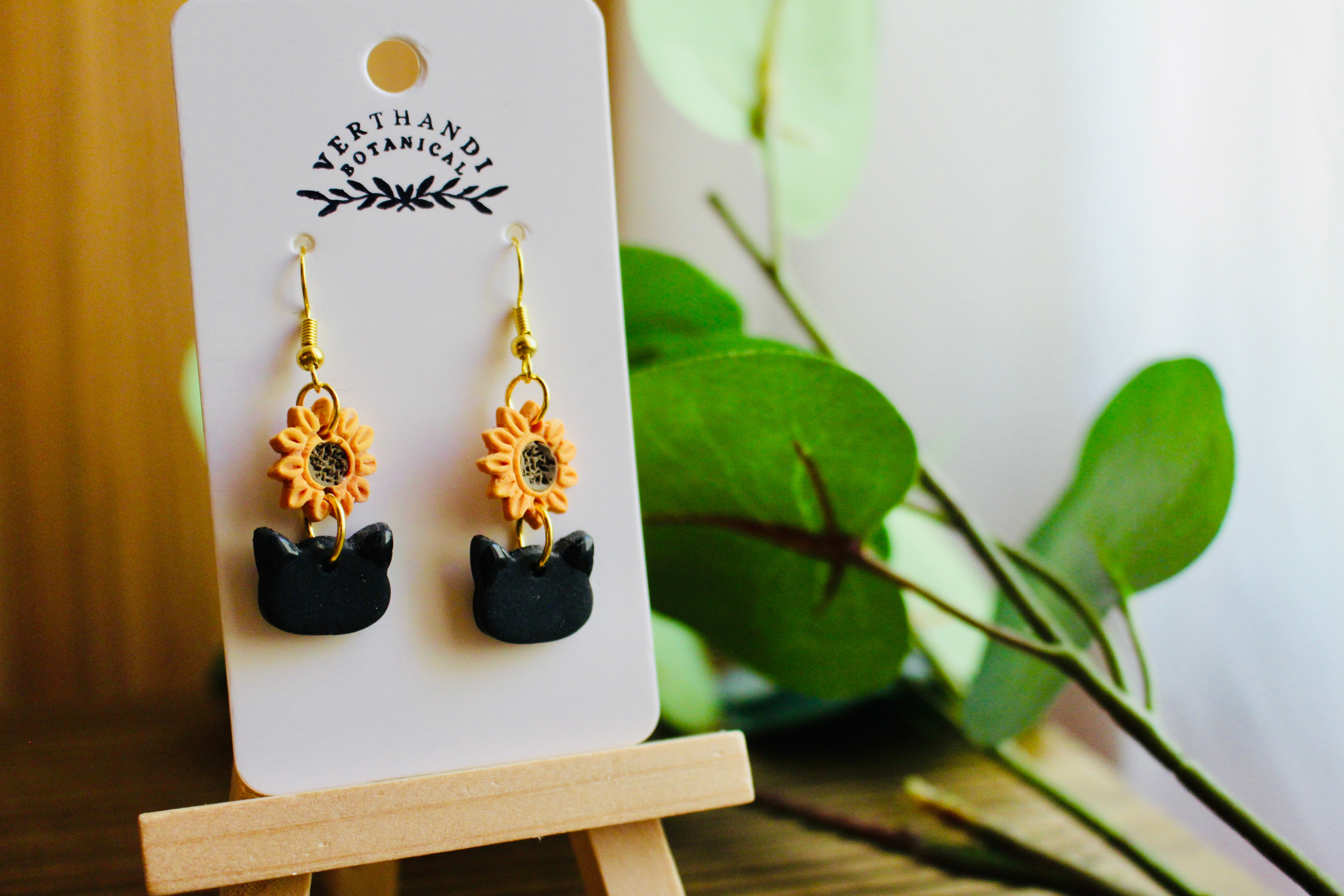 BLACK CATS AND SUNFLOWERS DANGLE