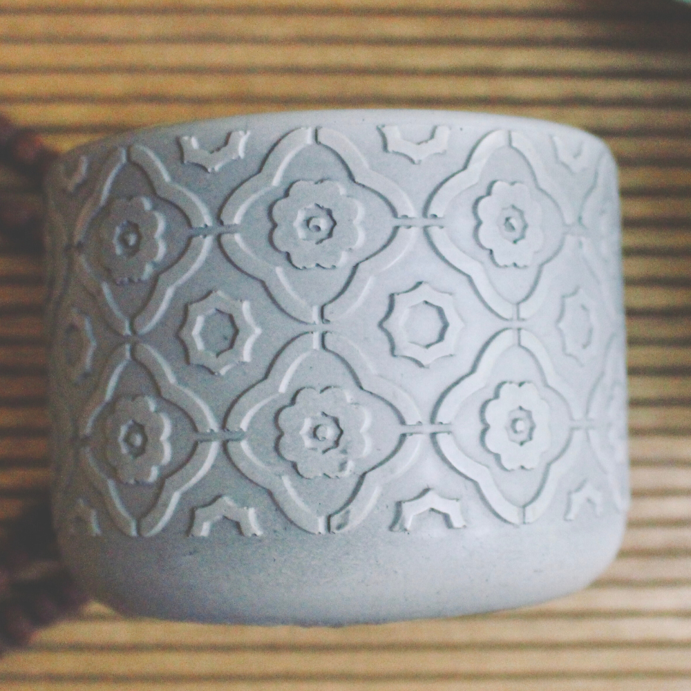 VINTAGE FLOWER CONCRETE EMPTY &amp; REFILLABLE CANDLE VESSEL