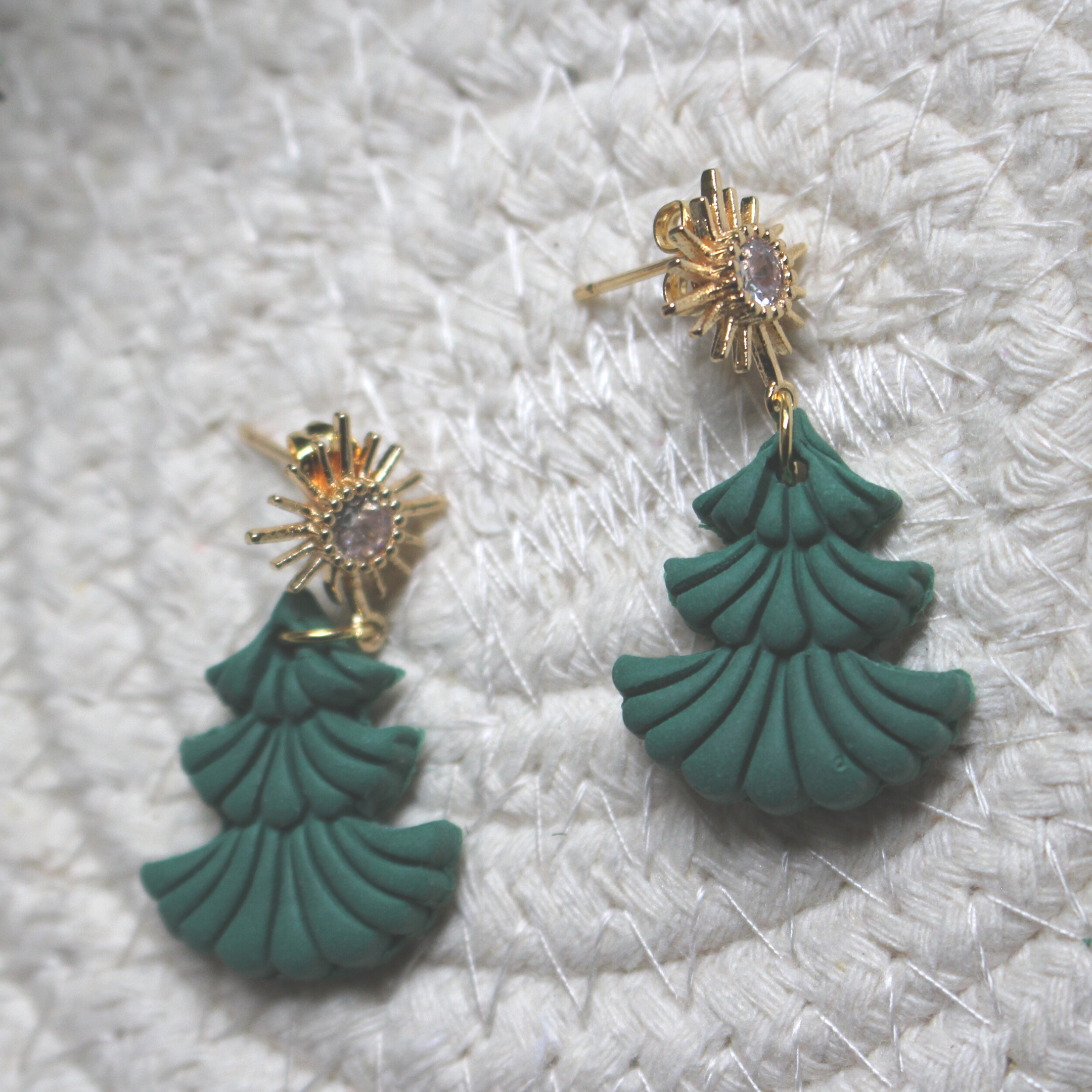 CHRISTMAS TREE EARRINGS