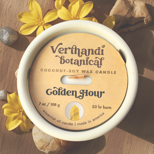 golden hour coconut soy wax essential oil scented candle with crackling wood wick, top view of dust cover