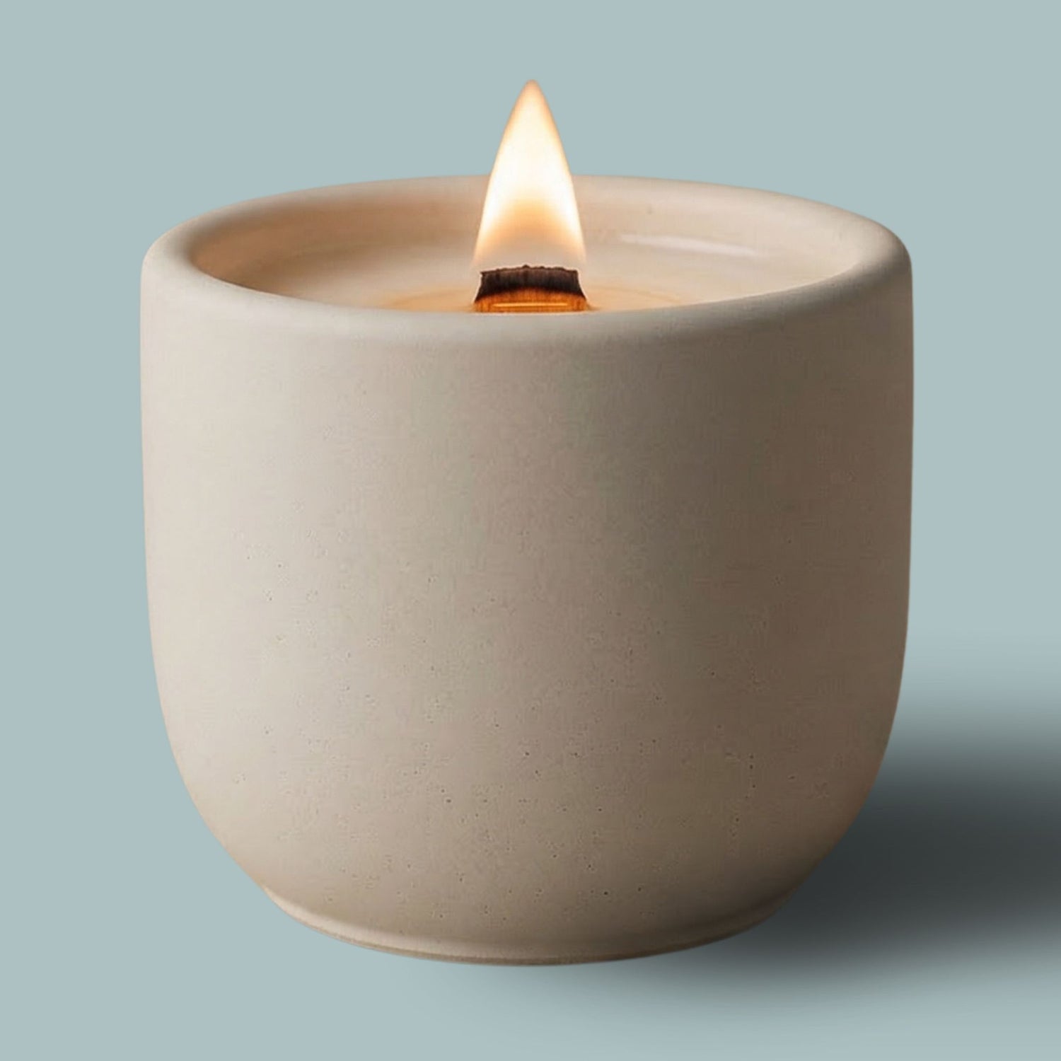 Sea Salt scented candle with crackling wood wick in concrete jar 